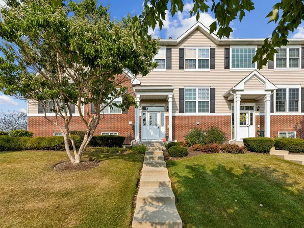 2285 Beresford Dr, Yorkville, IL 60560