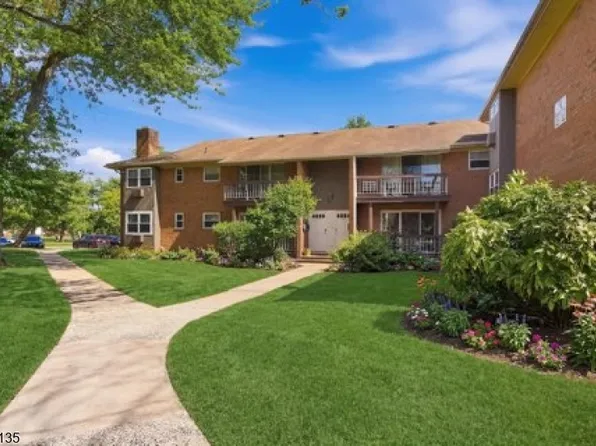 16 Deanna Dr BLDG 16 #20, Hillsborough Twp., NJ 08844