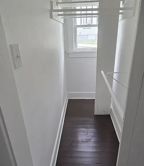 2062 N Albertha Ave — Photo 9