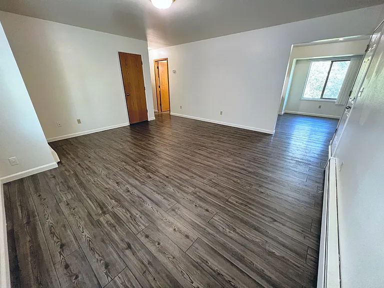 11528 Heritage Ct — Photo 10