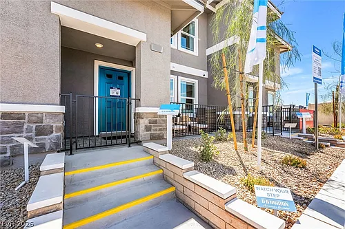 903 Rosy Starling St Photo 1