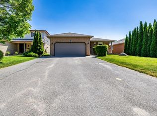 640 Pinewood Dr, Peterborough, ON K9K 1L2