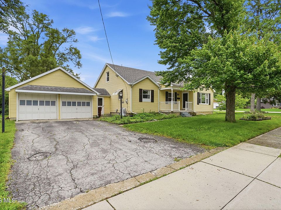1st image of 700 Woodworth Dr