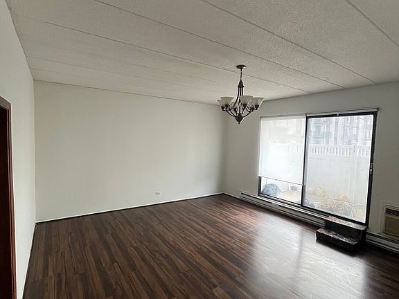3rd image of 9731 N Fox Glen Dr Unit 1M