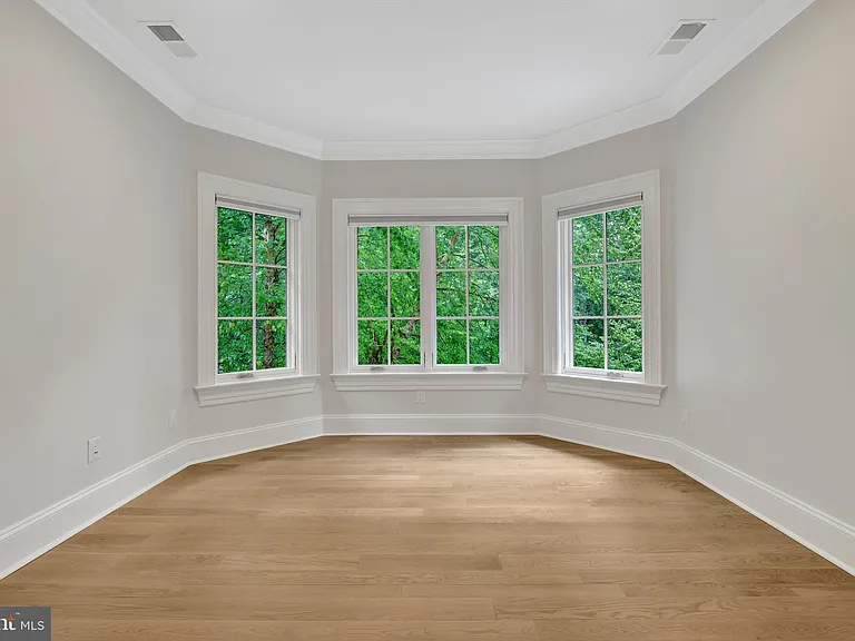 6707 Wemberly Way — Photo 37