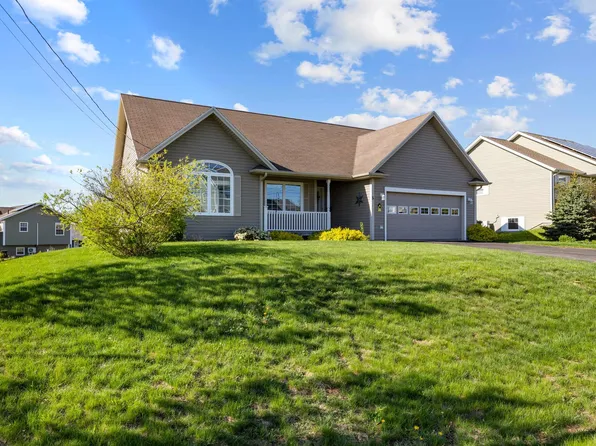 5 Townview Cres, Cornwall, PE C0A 1H4