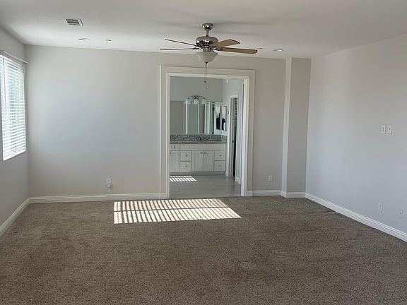 5th image of 15529 Curtis Ave