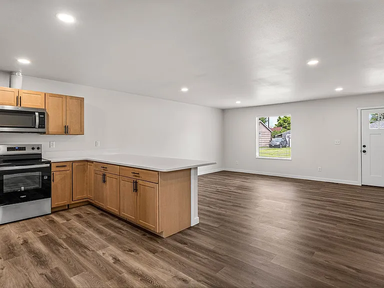1302 S 14th Ave — Photo 36