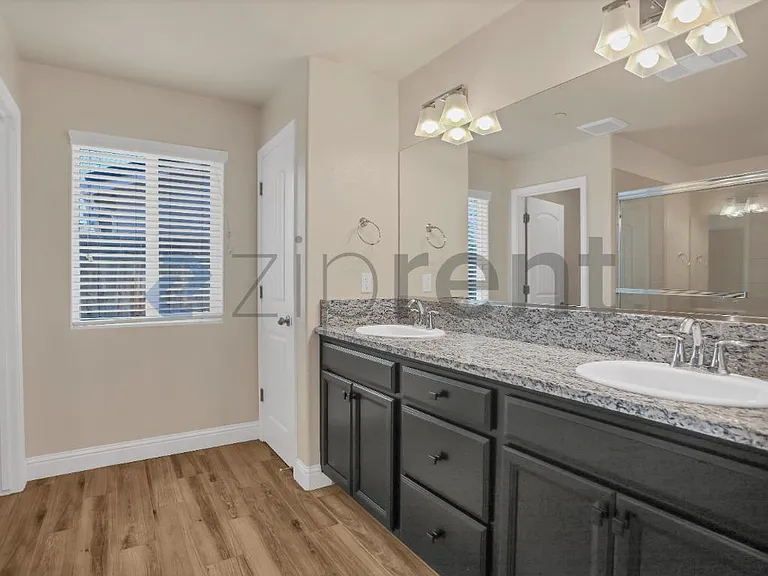 433 S Crescent Ln — Photo 43