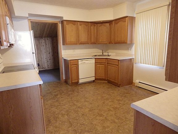 5th image of 808 W Bluff St
