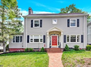 12 N Hillside Ave, Chatham, NJ 07928
