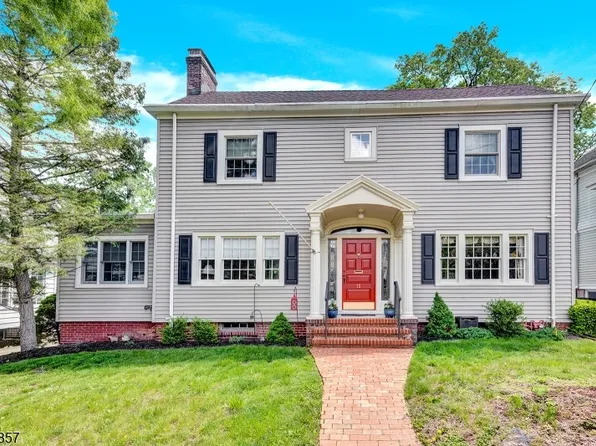 12 N Hillside Ave, Chatham Boro, NJ 07928