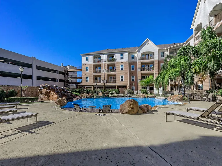Bay Vista Apartments — Photo 16