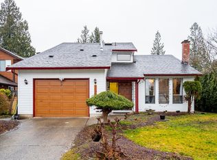 15672 99b Ave, Surrey, BC V4N 2W3