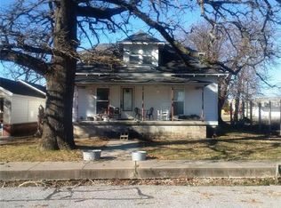 109 S Nelson Ave, Gentry, AR 72734