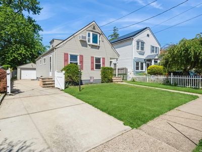 45 Evelyn Avenue, Westbury, NY, 11590
