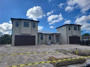 3374 Seagrape Ave, Naples, FL 34104