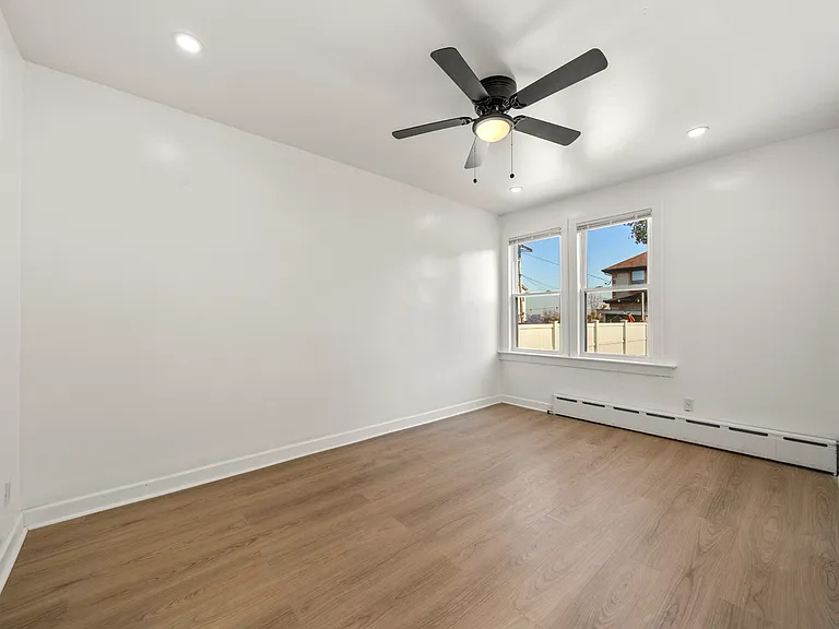 170 Cedar St #1 — Photo 8