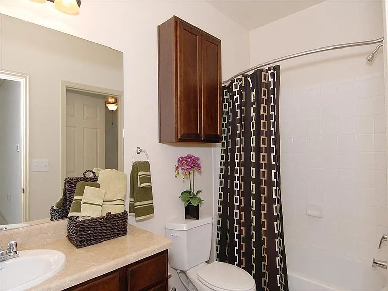 Abita View Apartments — Photo 11