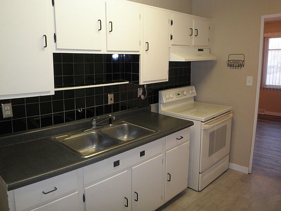 4th image of 3127 S 38th Ave