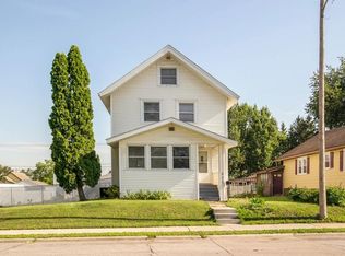 922 16th Ave SW, Cedar Rapids, IA 52404