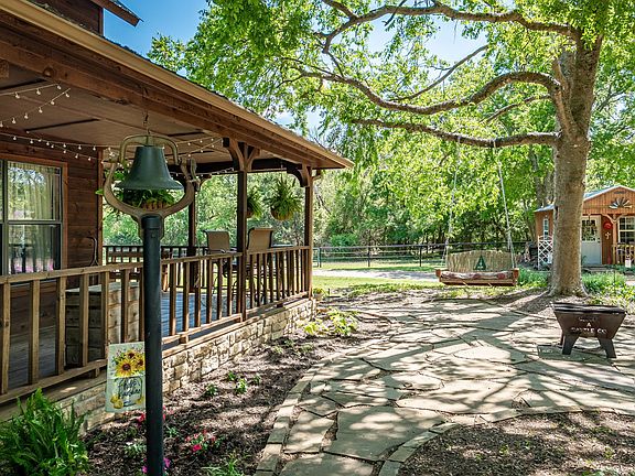 3rd image of 14392 State Highway 78 N