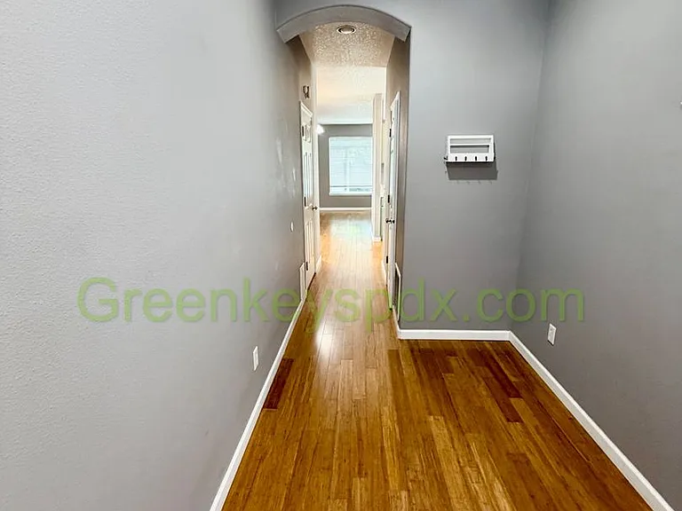 936 SE Elina Ave — Photo 22