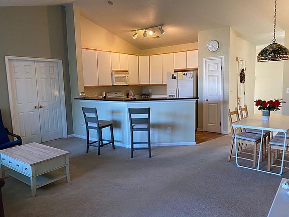 2nd image of 1359 Fox Pointe Cir #12