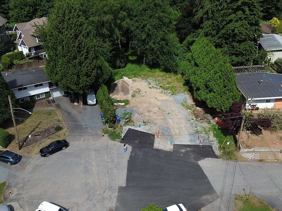 2nd image of 2974 Earls Ct