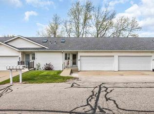 396 Teakwood Ln NE UNIT D, Cedar Rapids, IA 52402