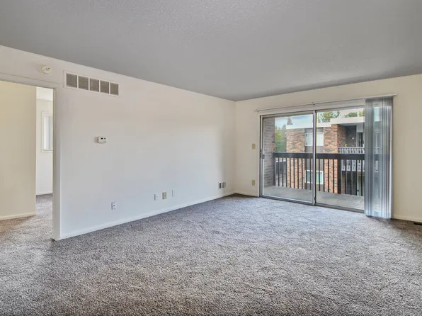 Carriage House Apartments