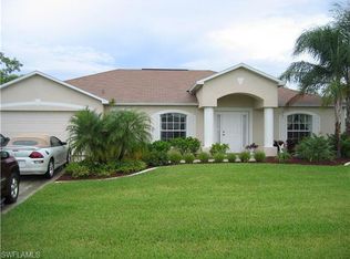 122 SE 8th Pl, Cape Coral, FL 33990
