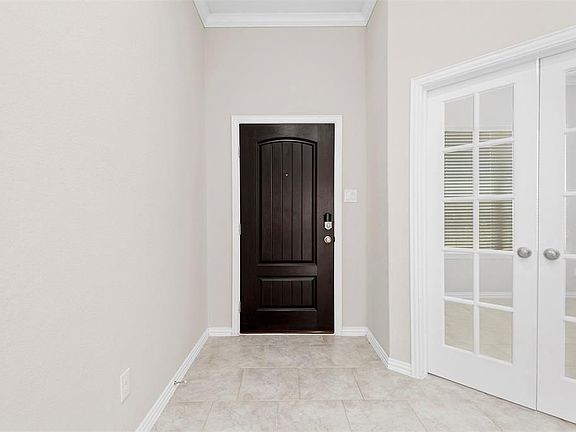 4th image of 2939 Twin Cove Ct