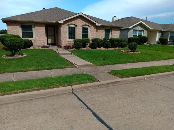 2708 Murphy Dr, Lancaster, TX 75134