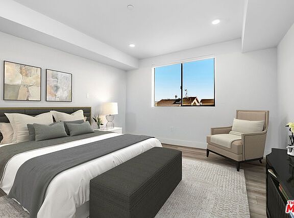 4th image of 3632 S Keystone Ave #302