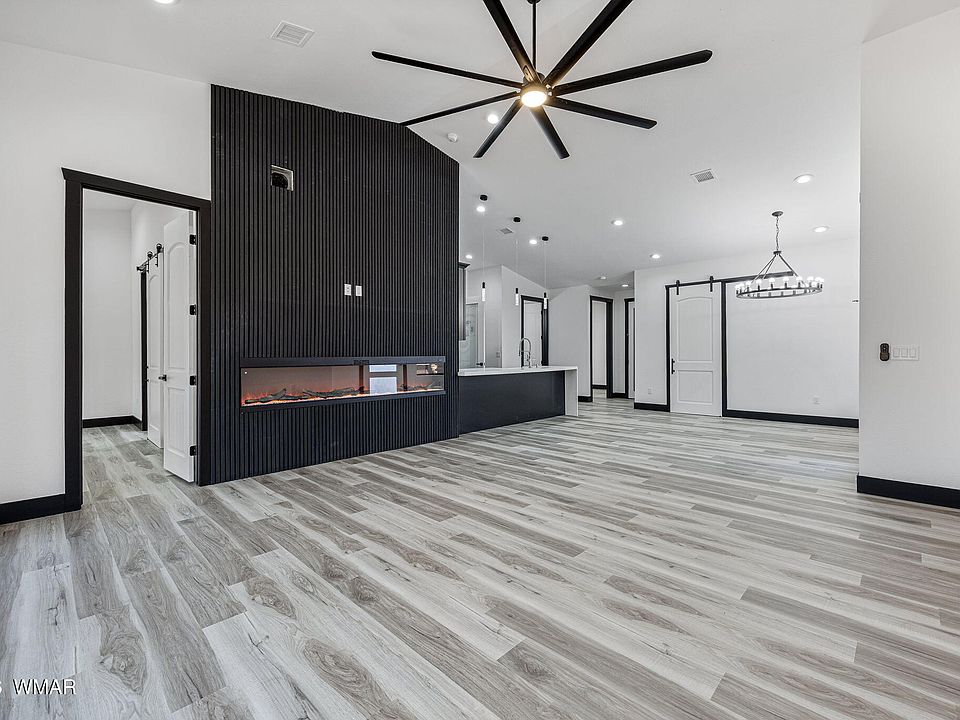 1st image of 2755 W Villa Loop
