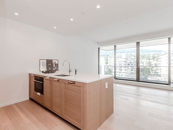 2nd image of 1355 Bellevue Ave #608