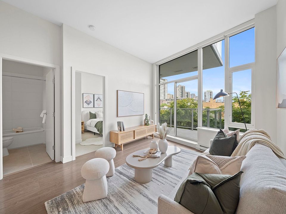 1st image of 668 Columbia St #609