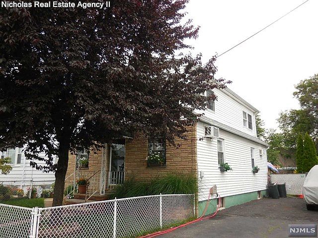 2nd image of 135-137 Maryland Ave