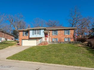 907 Cari Ann Dr, Jefferson City, MO 65109