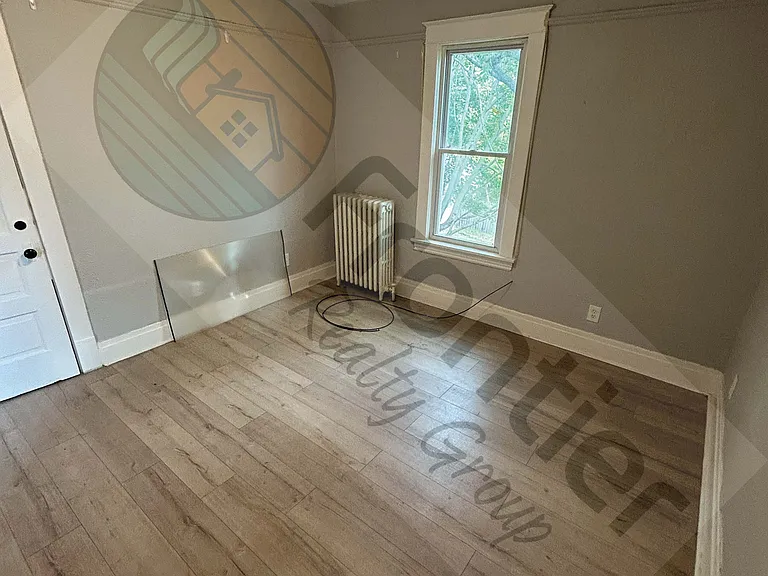 1624 Niagara St #4 — Photo 8