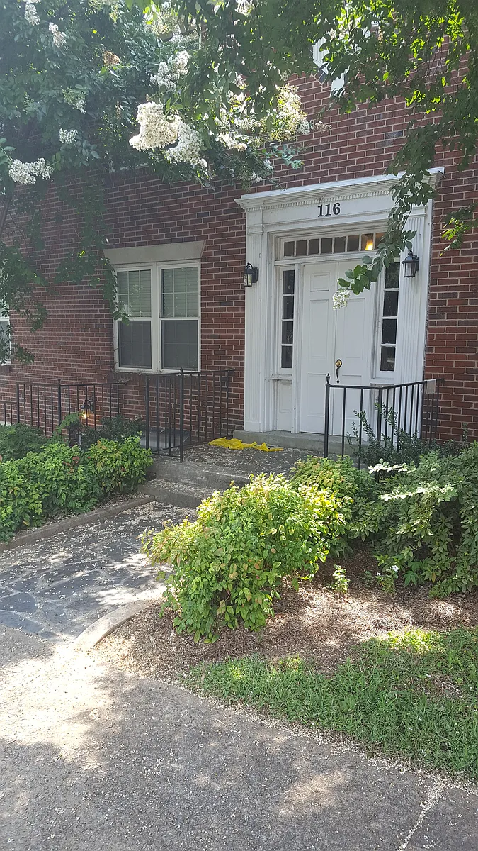 Building Photo - 116 S Marshall St #6