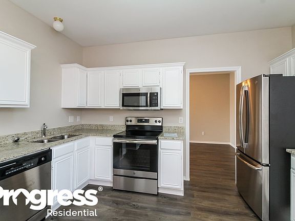 5th image of 305 Alpine Dr