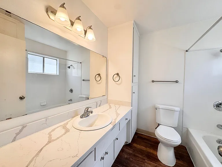 2409 Q Street — Photo 5
