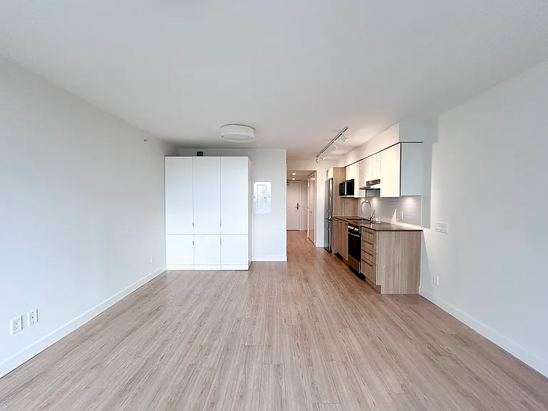 1108 Pendrell St — Photo 11