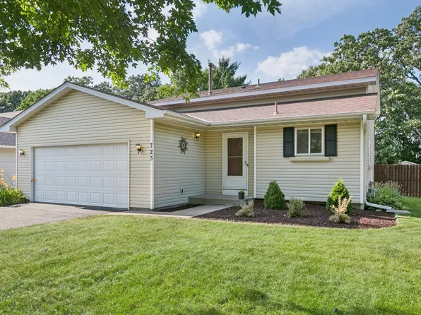723 Sunwood Park Dr, Waite Park, MN 56387