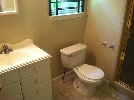 300 Lydia Dr SE — Photo 5