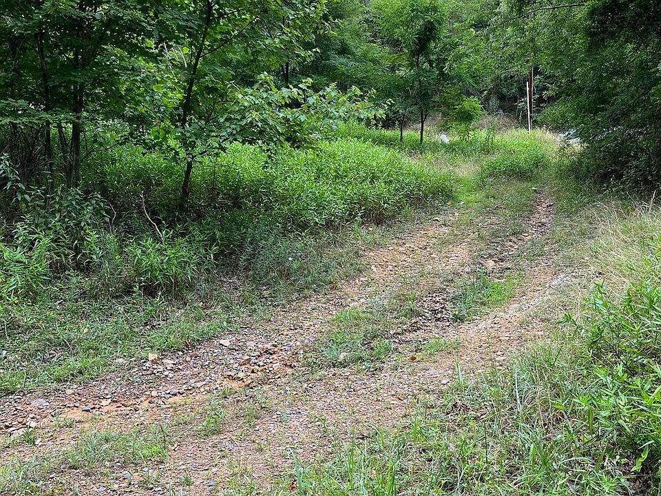 1st image of 293 Marty Ln