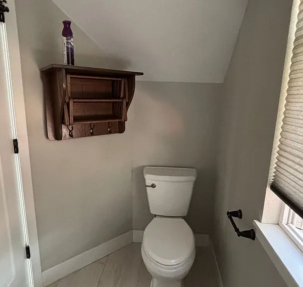 212 Illinois Ave — Photo 11