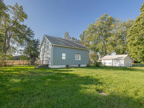 301 S Snow Prairie Rd, Coldwater, MI 49036